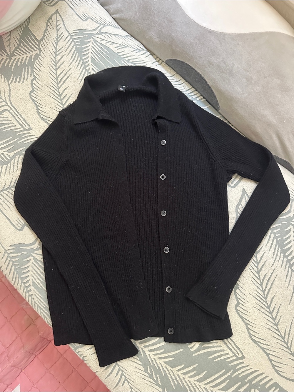 Uniqlo Black Ribbed Collared Button Cardigan